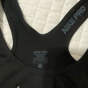 Nike Pro Weightlifting tank